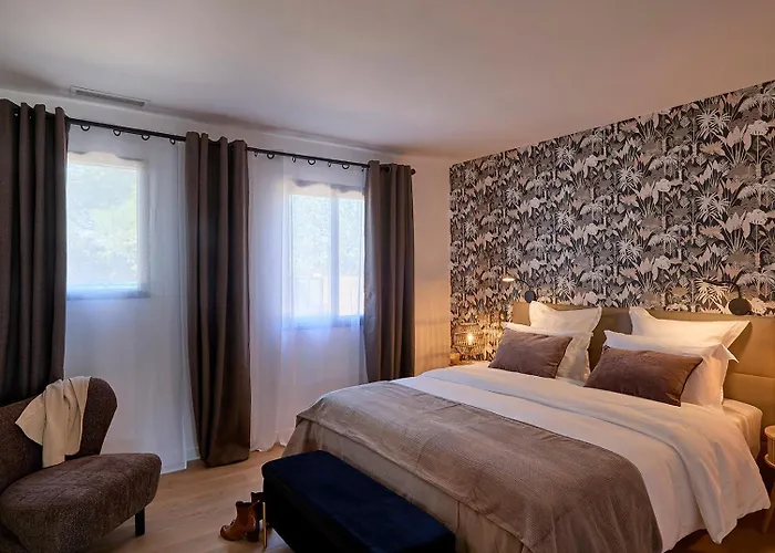 Prive Alojamento de Turismo Selvagem Servian